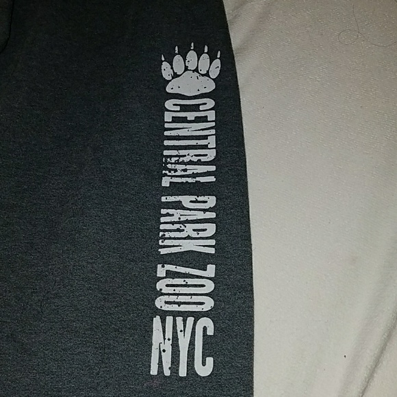 Central Park Zoo NYC sweatpants (kids XL) - Picture 2 of 3